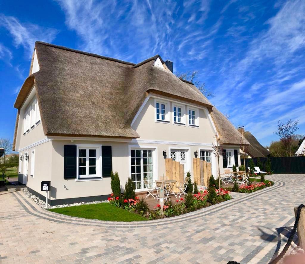 ツィングシュトTraumhaus Unter Reetアパートメント エクステリア 写真